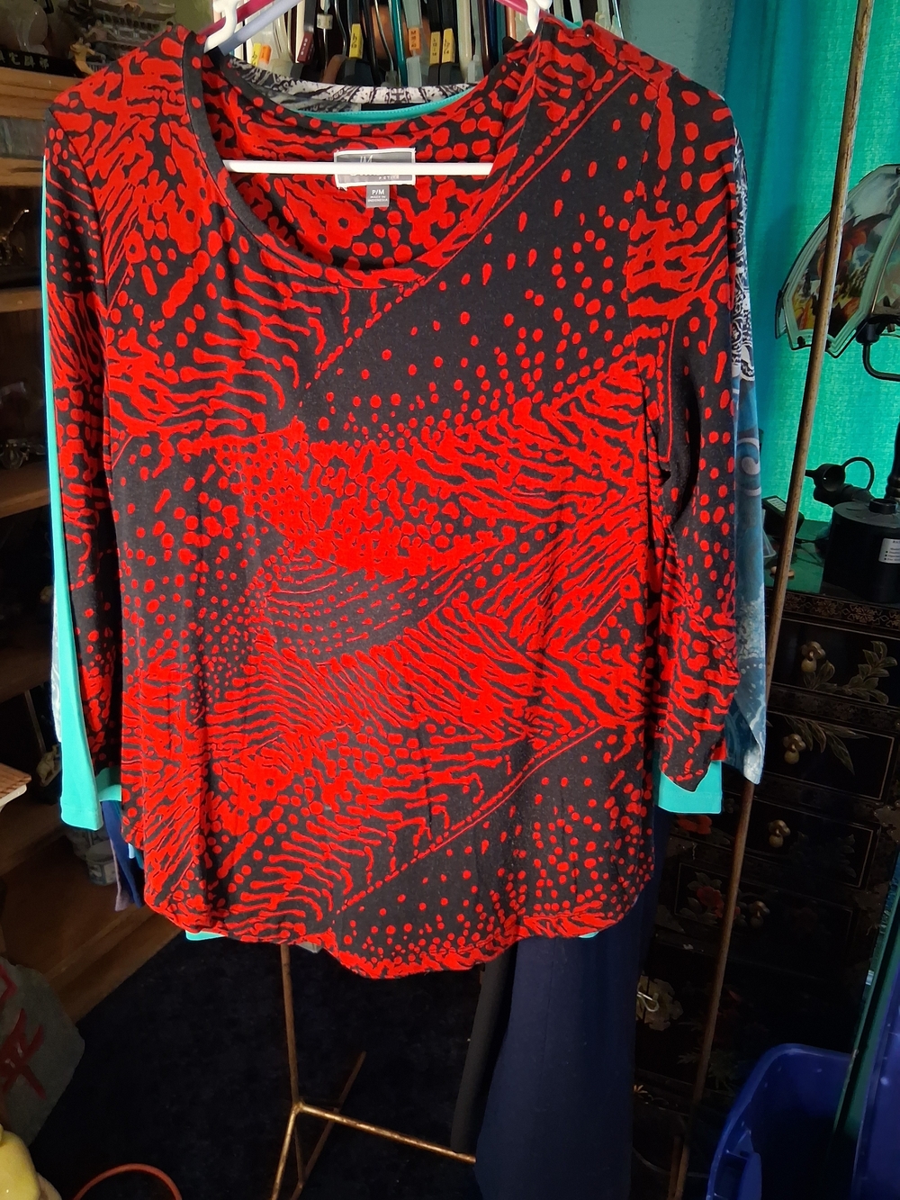 JM Collection Red & Black Abstract Print Long-Sleeve Top